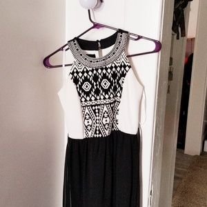 Junior blk/wht party dress.  Worn once